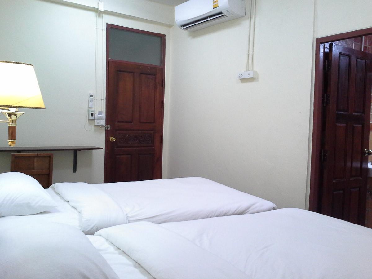 Bc Guesthouse Banglamphu Bangkok Exterior photo
