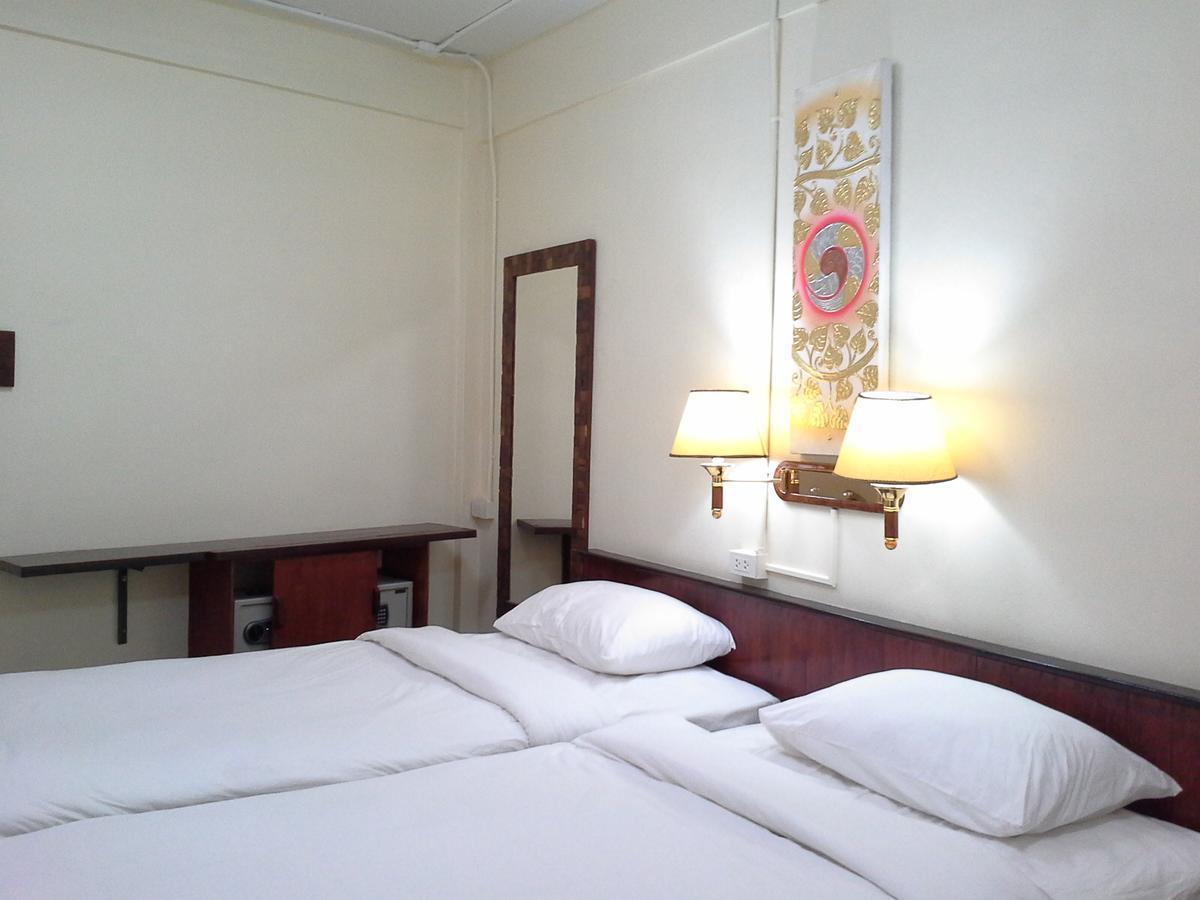 Bc Guesthouse Banglamphu Bangkok Exterior photo