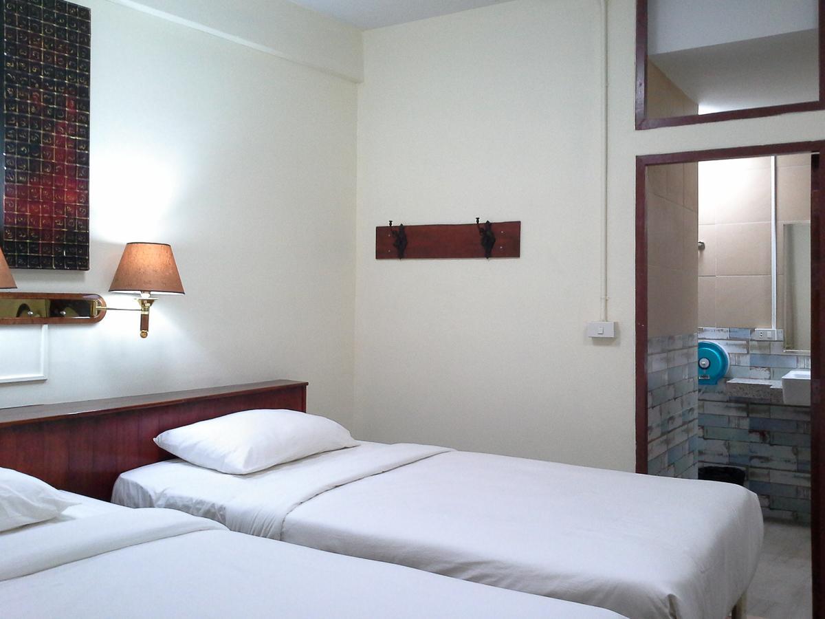Bc Guesthouse Banglamphu Bangkok Exterior photo