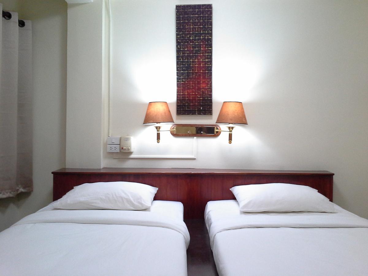 Bc Guesthouse Banglamphu Bangkok Exterior photo