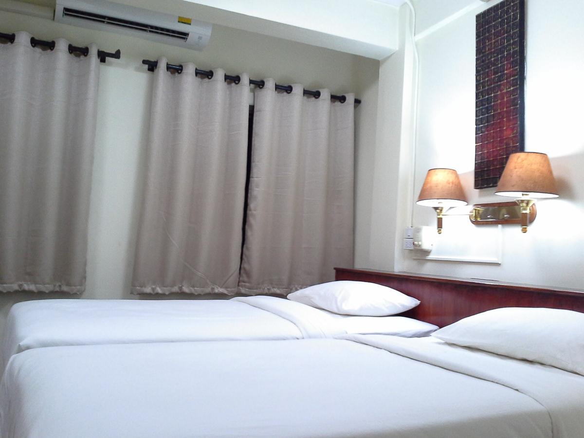 Bc Guesthouse Banglamphu Bangkok Exterior photo